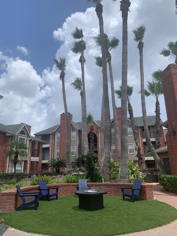 Spacious 2Br&2Ba Med Center Apt, Free Parking&Shuttle Houston Exterior photo